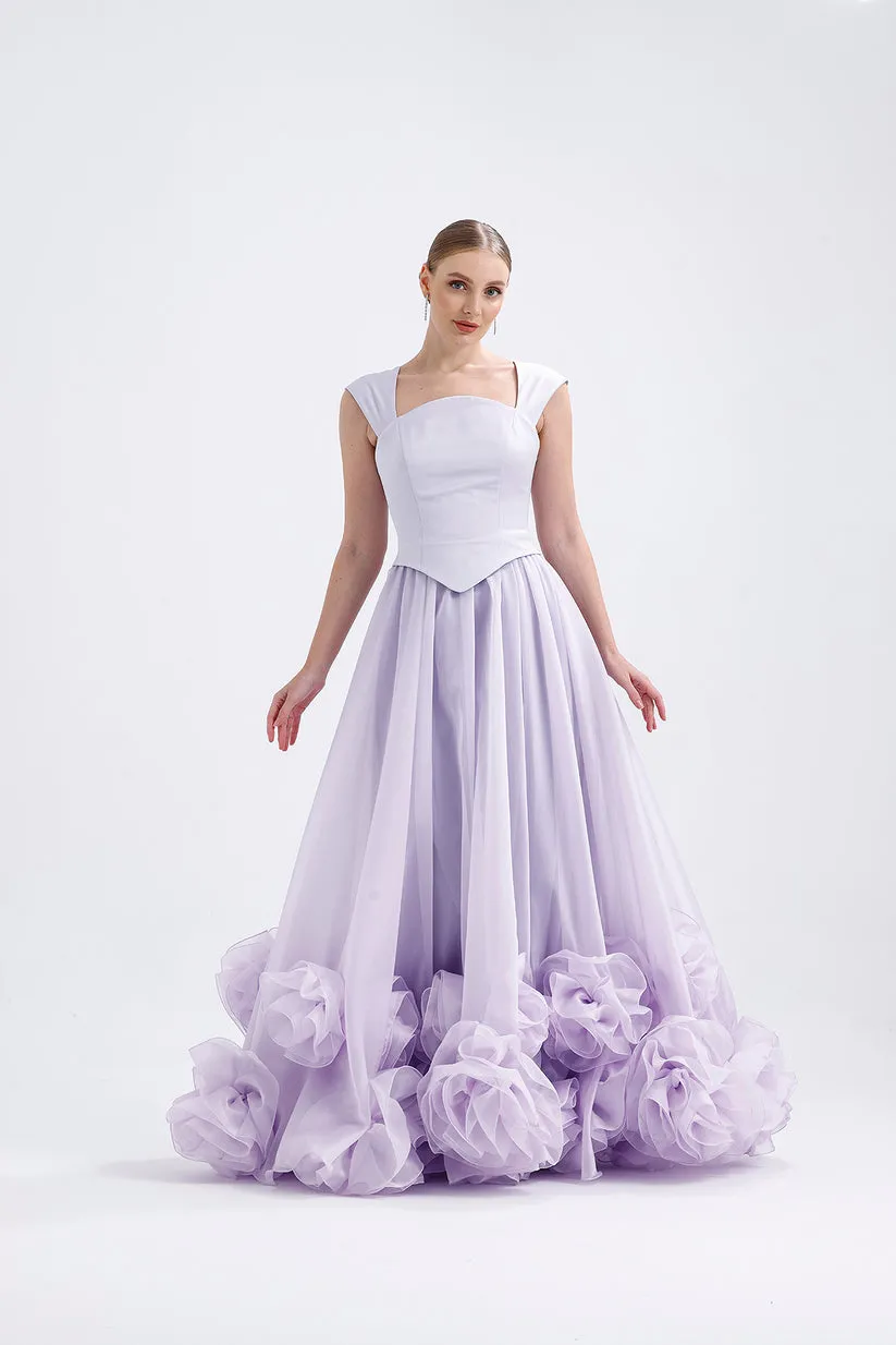 𝐀𝐅𝐋𝐎𝐑𝐀 Strappy Crepe Body Organza Flared Skirt with Flower Appliques T56755