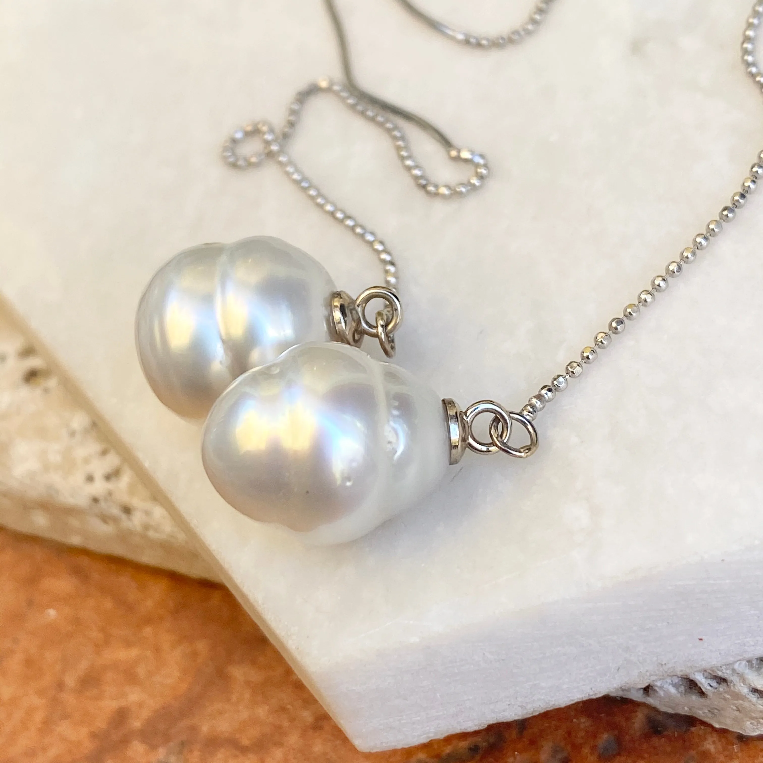 14KT White Gold Diamond-Cut Ball Chain 11mm Pasapley Pearl Threader Earrings