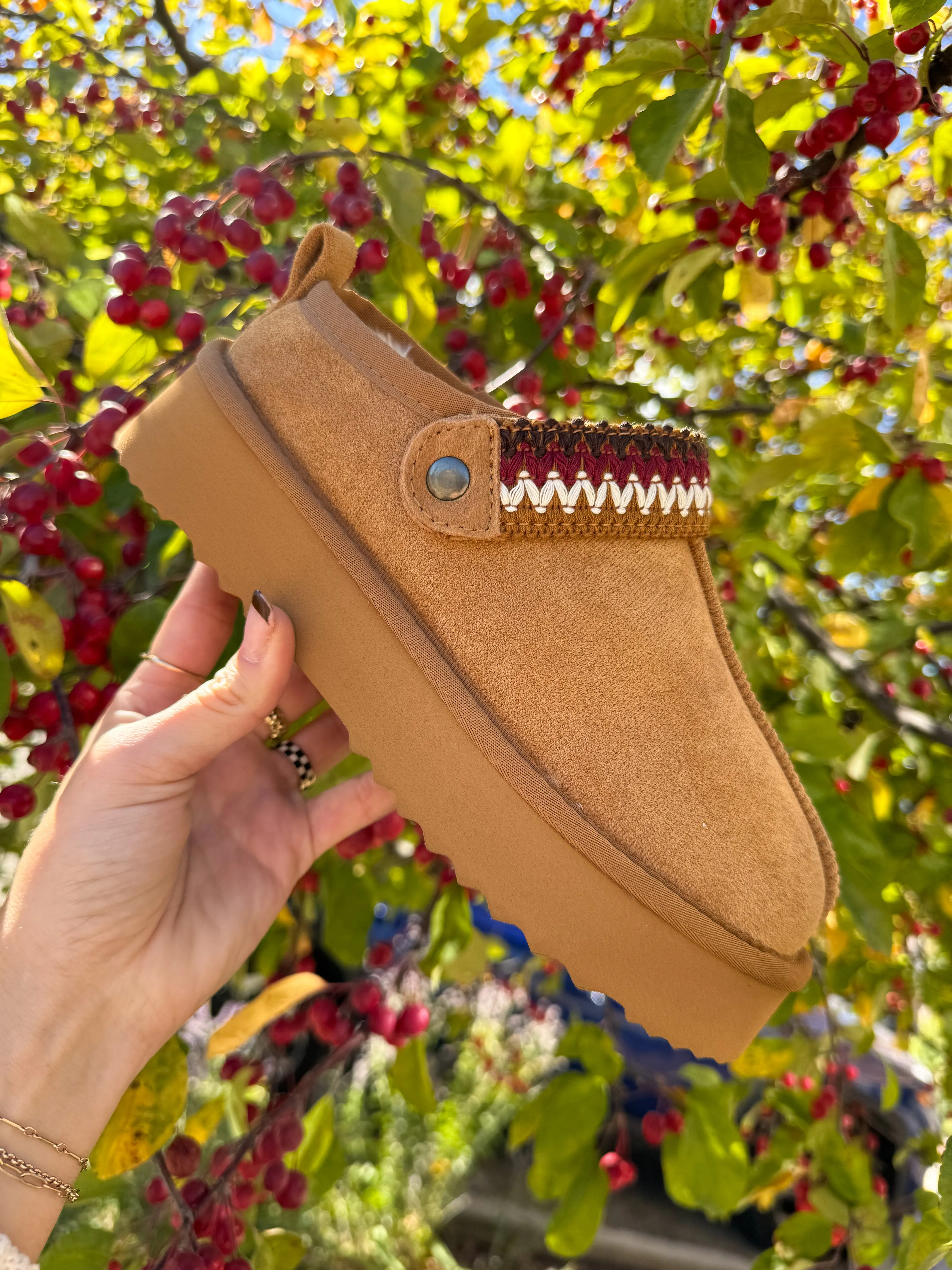 ASPEN LOUNGE MULE-CHESTNUT