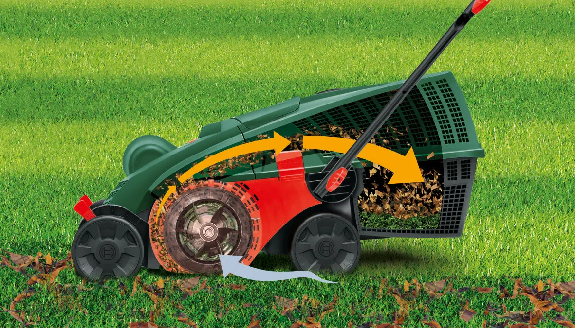 Bosch UniversalRake 900 Rasenlüfter, 32 cm Abreitsbreite, 50 l Fassungsvermögen, 900 W