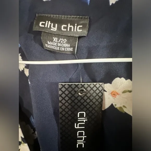 City Chic Demure Navy Floral Tunic Dress Size 22 NWT