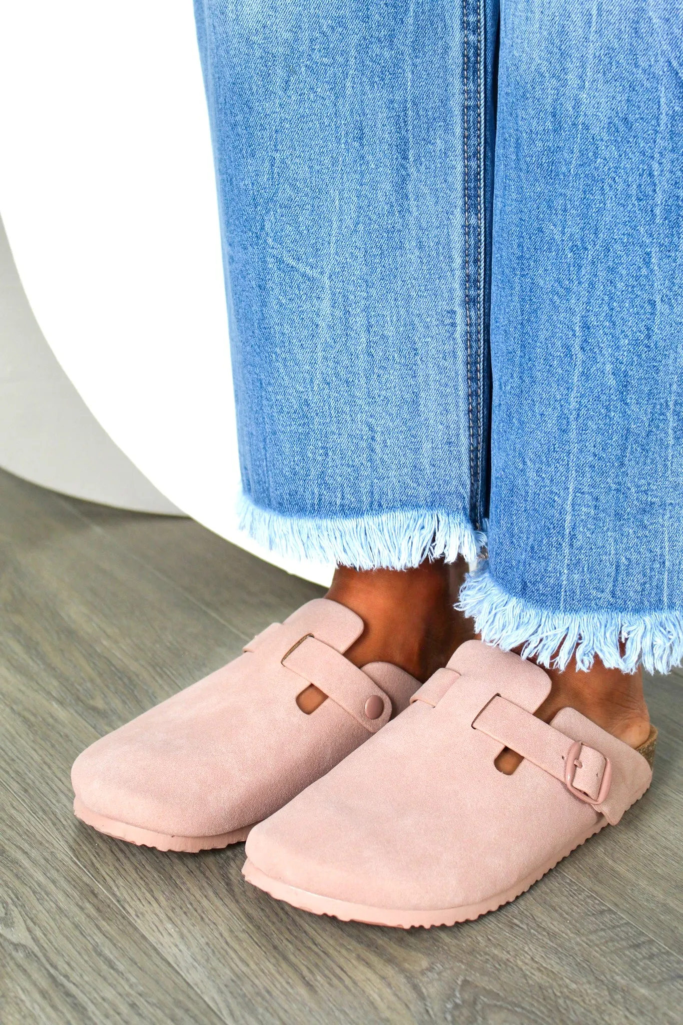 Cool & Collected Buckle Clog • Dusty Pink