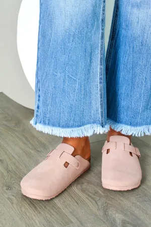Cool & Collected Buckle Clog • Dusty Pink