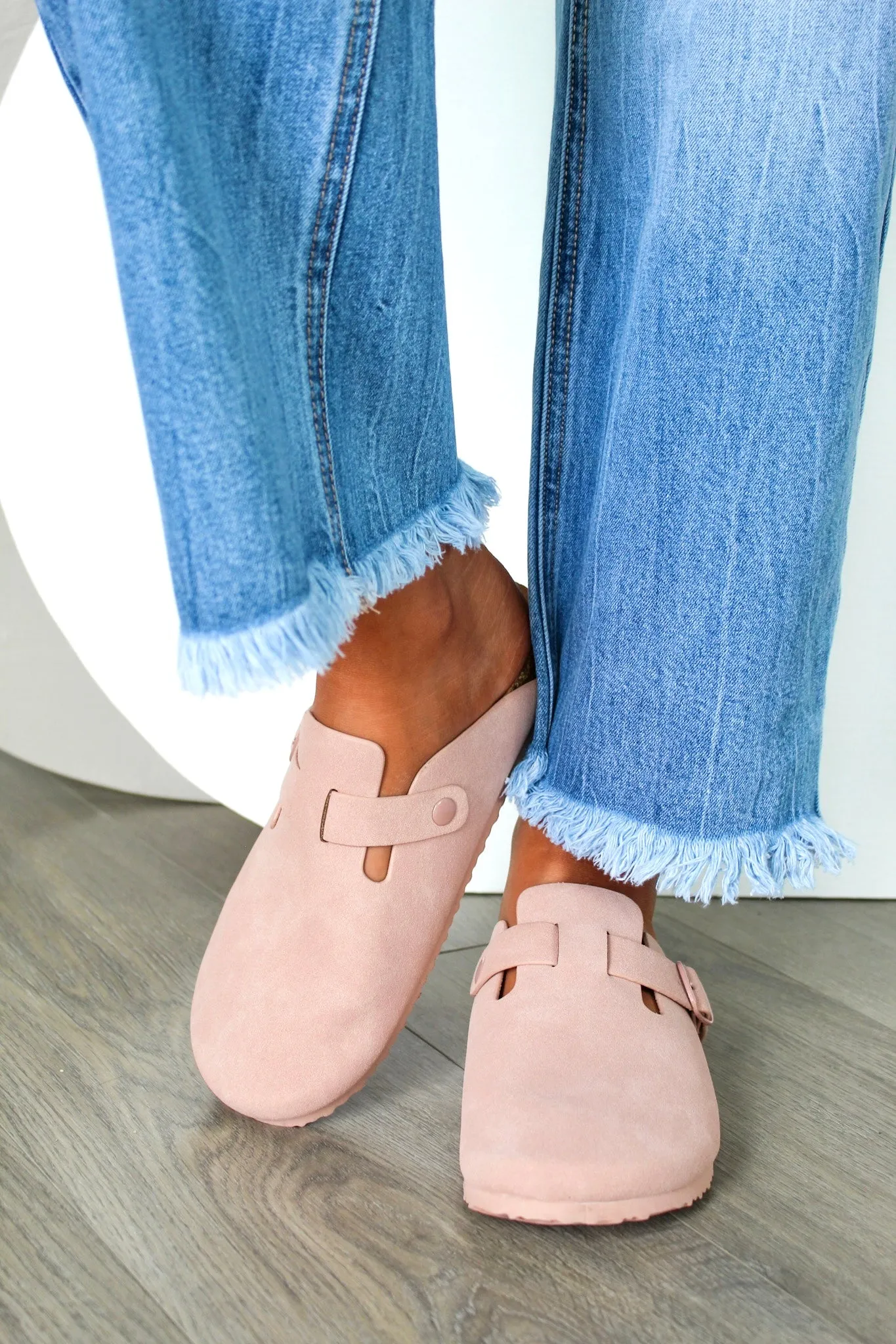 Cool & Collected Buckle Clog • Dusty Pink