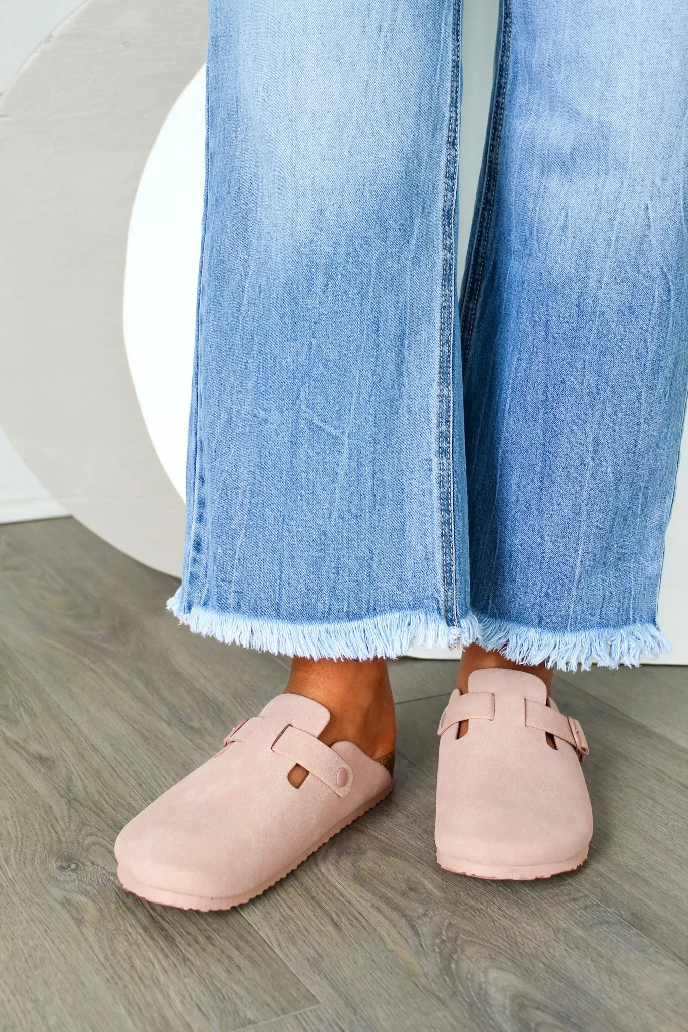 Cool & Collected Buckle Clog • Dusty Pink