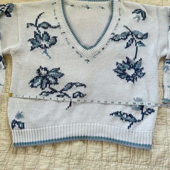 Cute Oversized Handmade Sweater • Size: S-L
