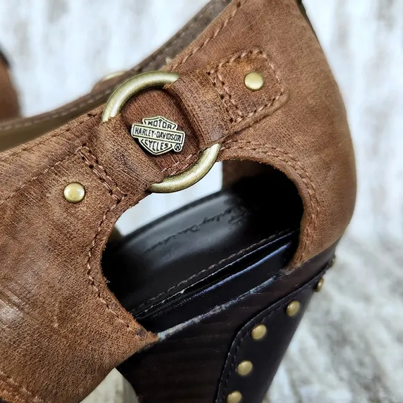 Harley Davidson &quot;Gillian&quot; Tan Leather Strappy Studded Heels | Women's Size 9