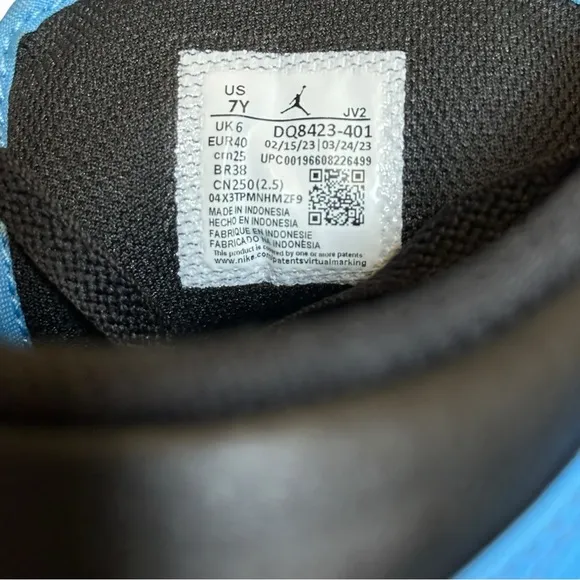Jordan 1 Mid University Blue Black