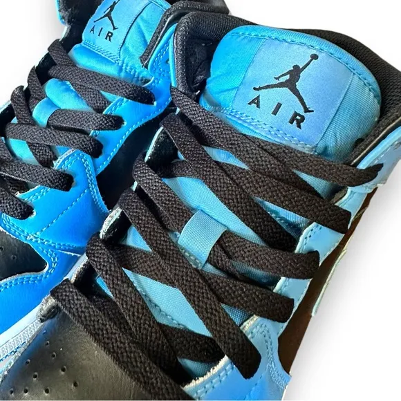 Jordan 1 Mid University Blue Black
