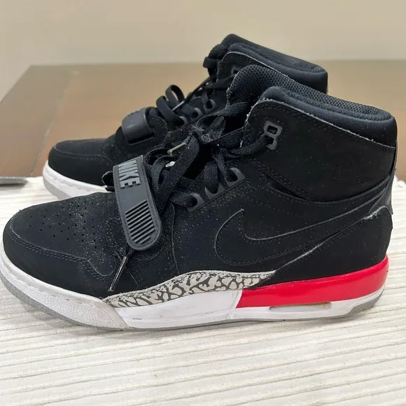 Jordan Legacy 312 ‘Black Suede’. AT4040-080High Top Sneaker