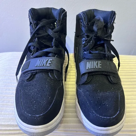 Jordan Legacy 312 ‘Black Suede’. AT4040-080High Top Sneaker