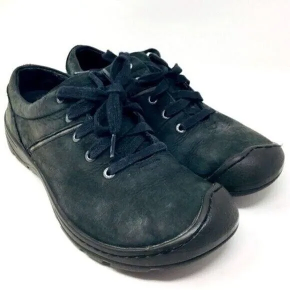 Keen womans black suede sneakers US8 BoxT  lace up