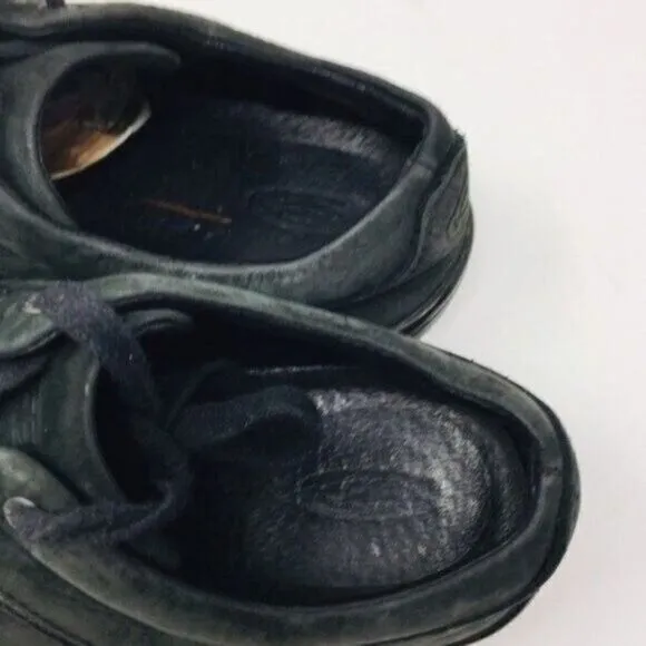 Keen womans black suede sneakers US8 BoxT  lace up