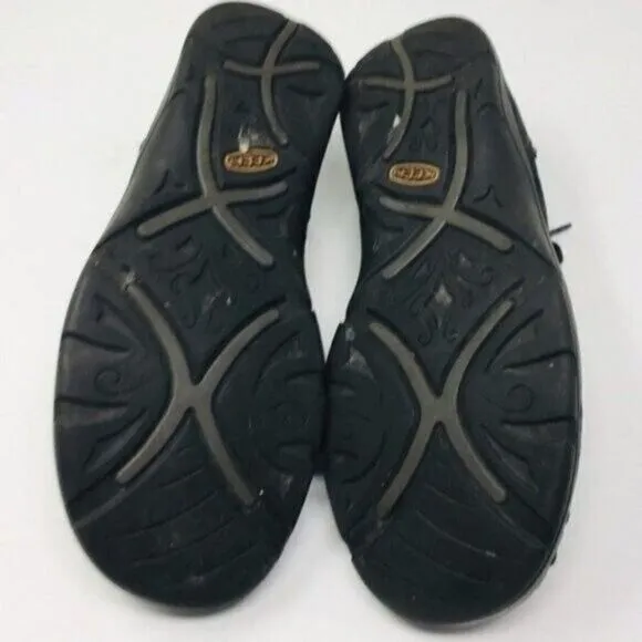 Keen womans black suede sneakers US8 BoxT  lace up