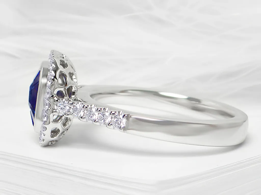 Ladies 1.45Cts Sapphire And .36Cts Diamond Ring in 18Kt White Gold