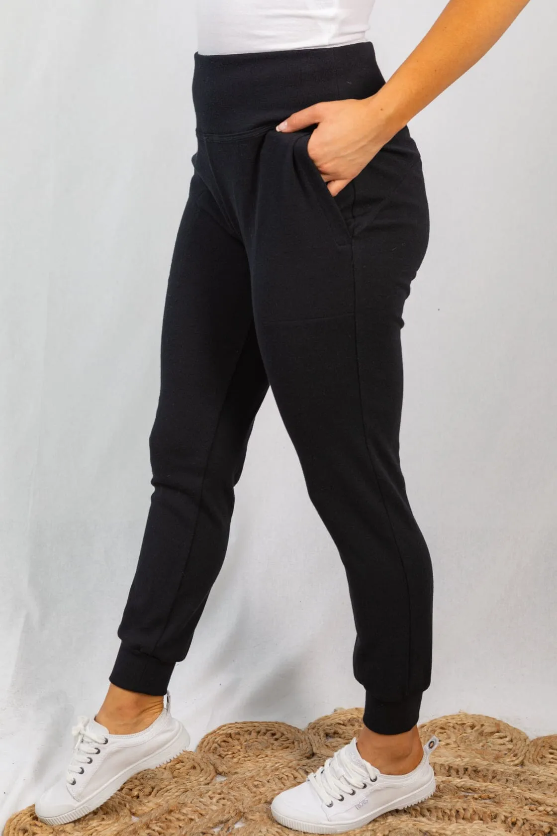Libby Luxe High Rise Black Joggers w/Pockets