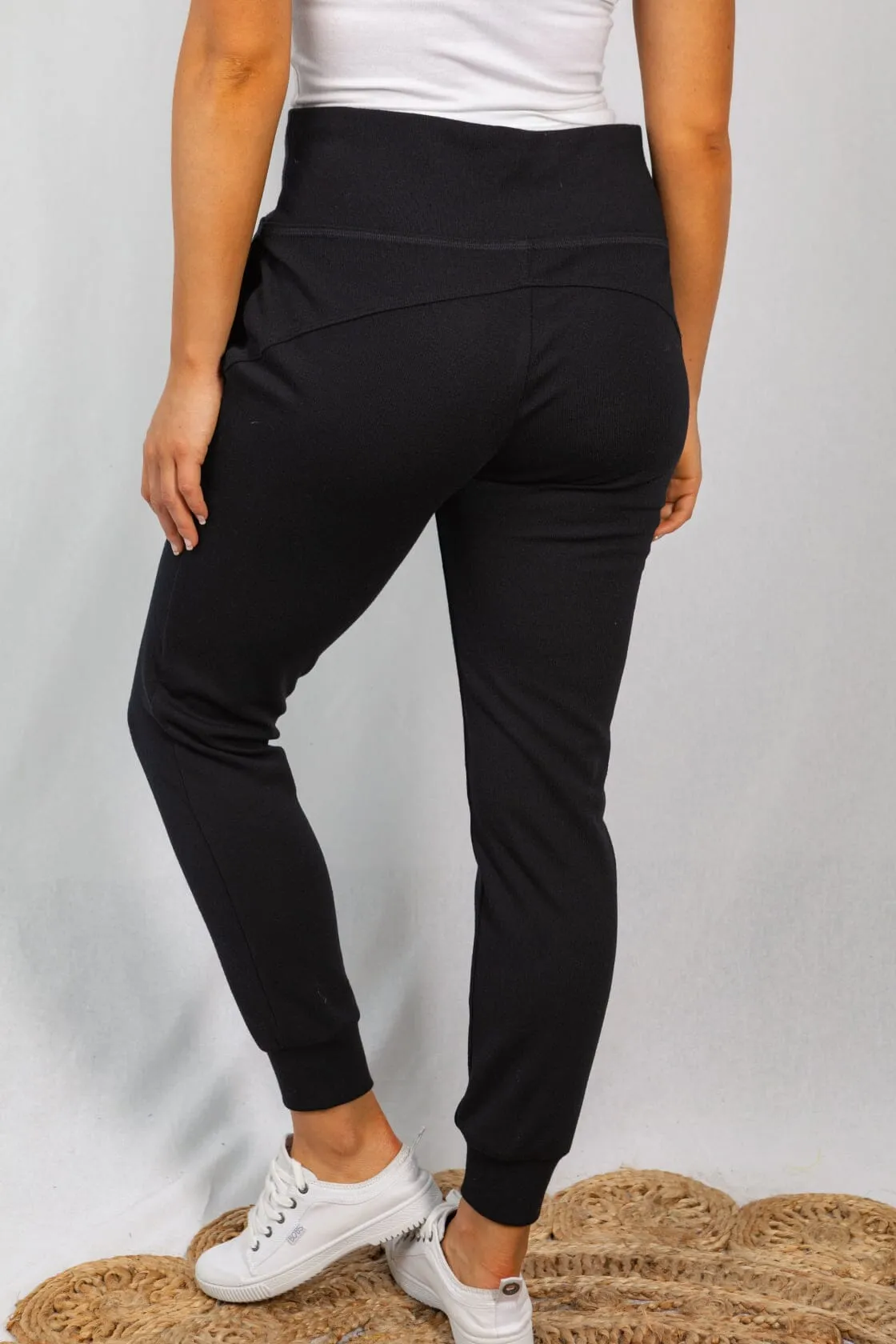 Libby Luxe High Rise Black Joggers w/Pockets