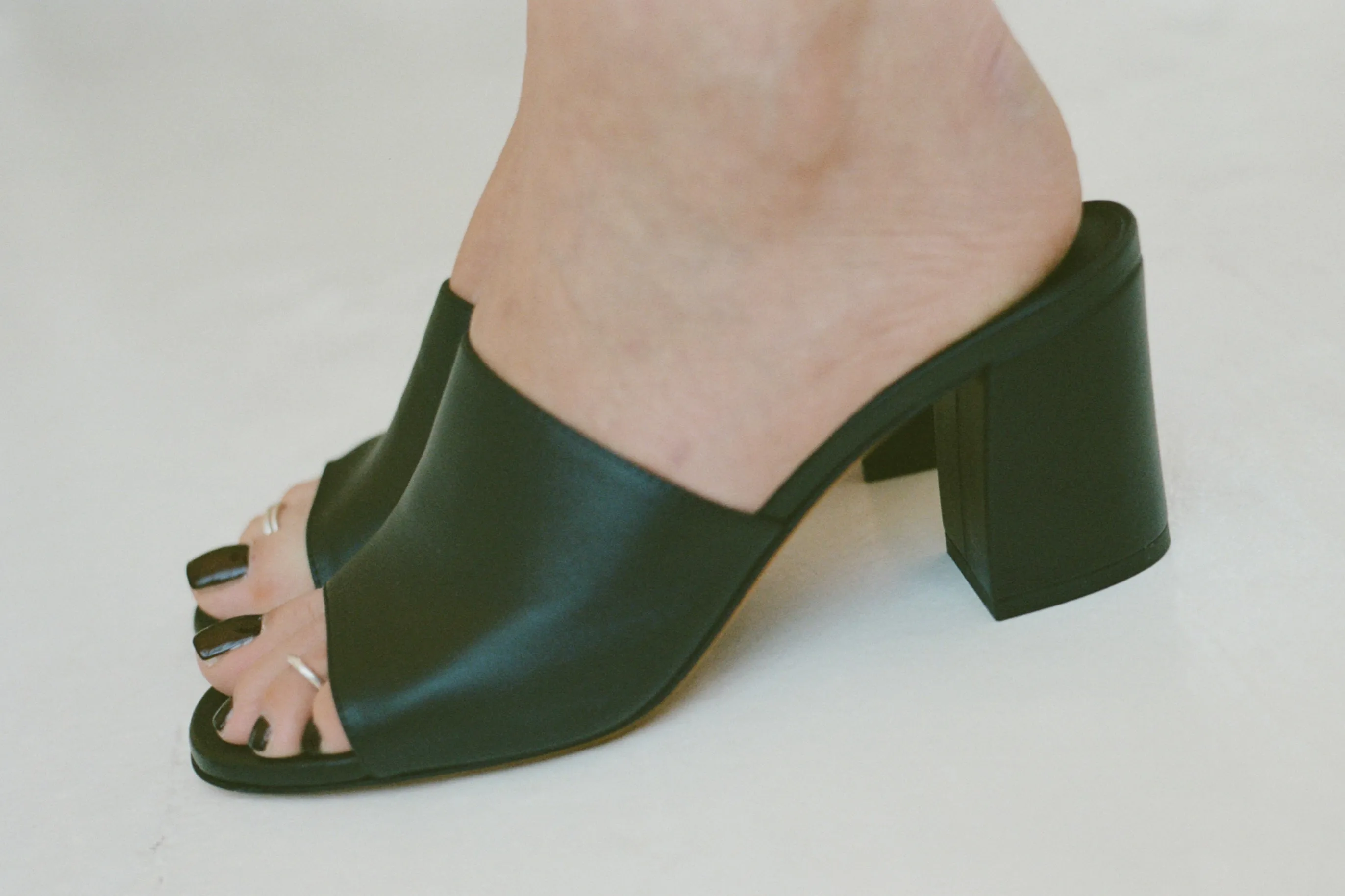 MAR MULE BLACK