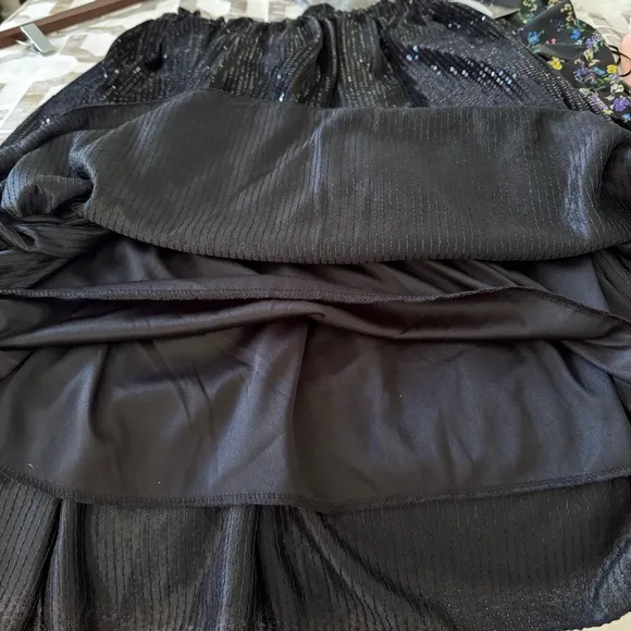Metrowear Elastic waist black sequins A line midi skirt size M NWT