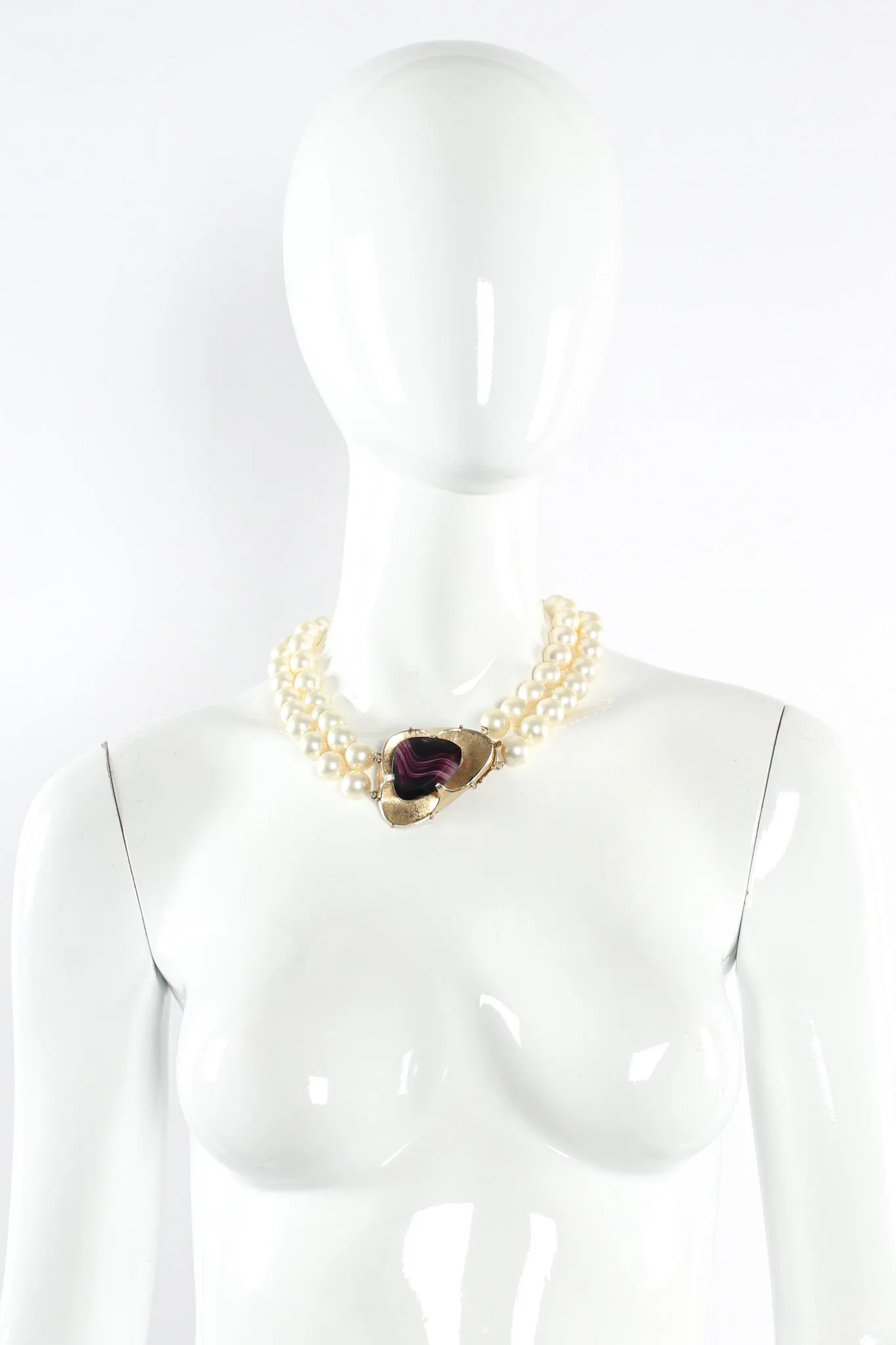 Moiré Stone Pendant Pearl Necklace