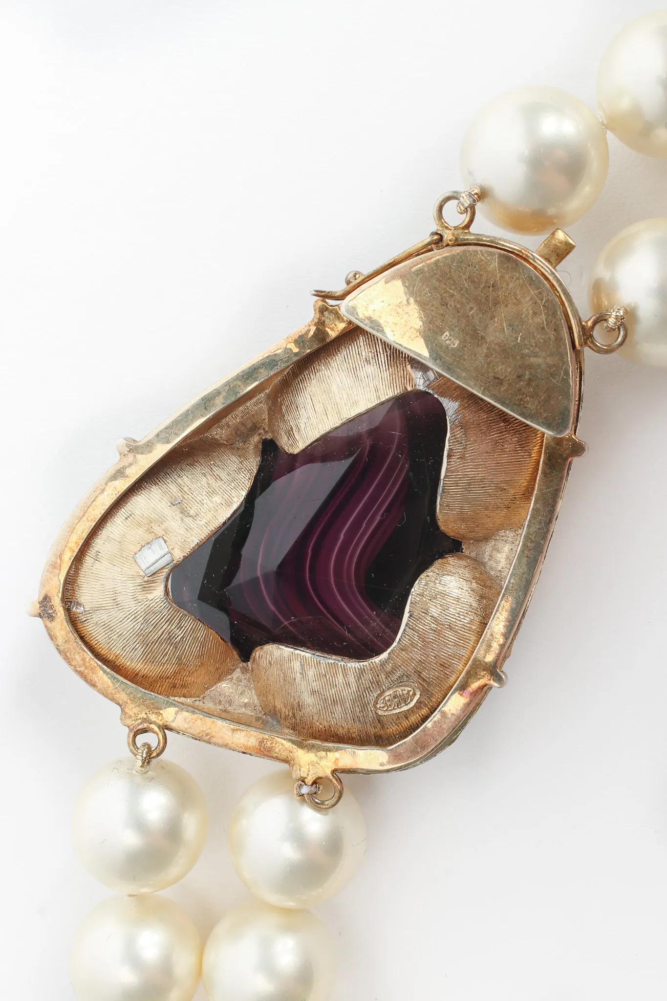 Moiré Stone Pendant Pearl Necklace