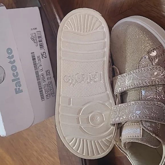 New in box! Falcotto Sasha Girls 25 size toddler 8 taupe sparkly sneakers