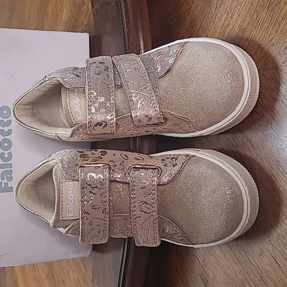 New in box! Falcotto Sasha Girls 25 size toddler 8 taupe sparkly sneakers