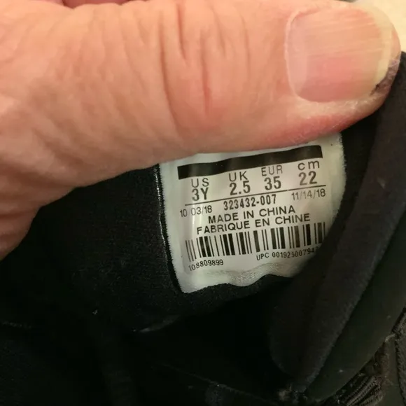 Nike air TWO3 YOUTHS HITOP PATENT &amp; SUEDE SNEAKERS