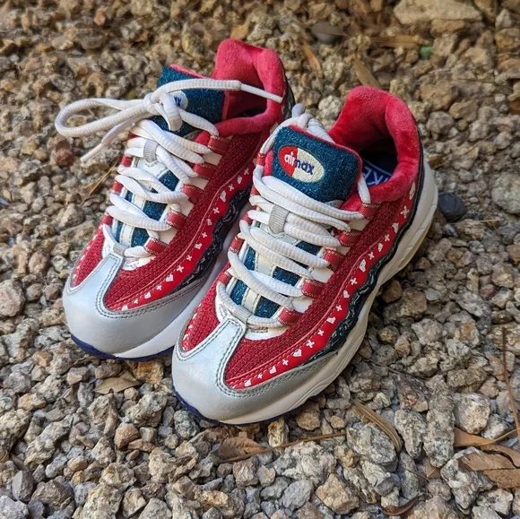 Nike Air Max 95 Ugly Christmas Sweater CT1594-100 Kids 11C
