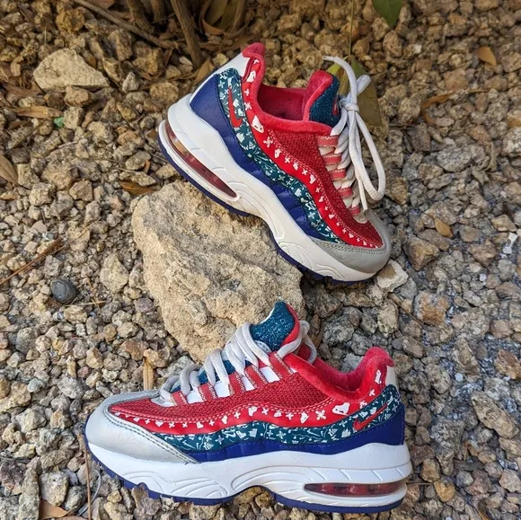Nike Air Max 95 Ugly Christmas Sweater CT1594-100 Kids 11C