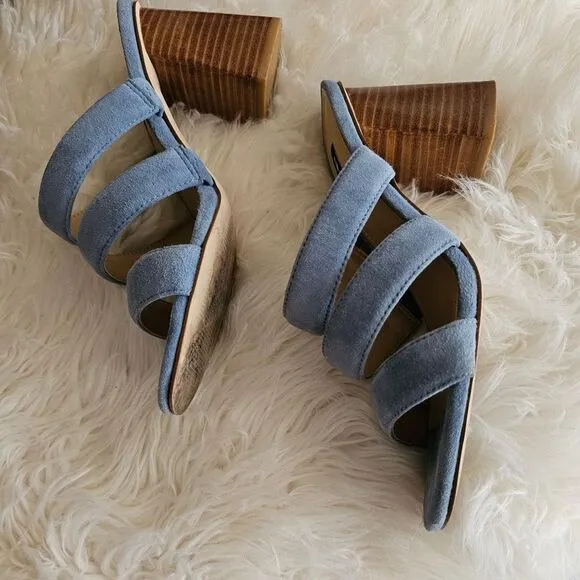 NINE WEST YEAT SANDAL IN BABY BLUE