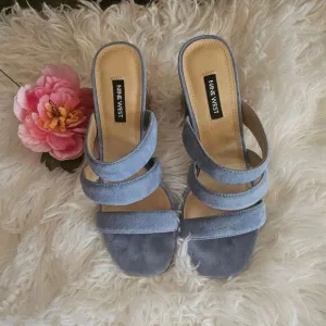 NINE WEST YEAT SANDAL IN BABY BLUE