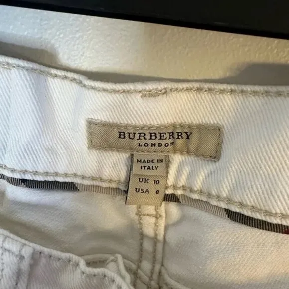 NWOT Burberry London Women’s Skinny Jeans – Size 8 ✨