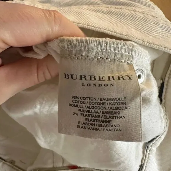 NWOT Burberry London Women’s Skinny Jeans – Size 8 ✨
