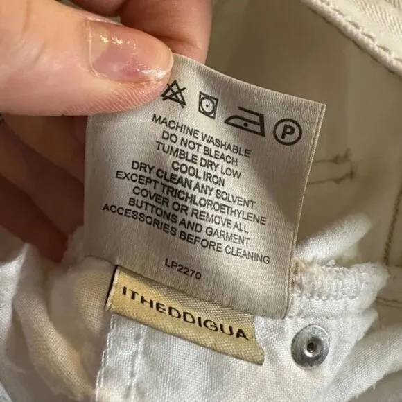 NWOT Burberry London Women’s Skinny Jeans – Size 8 ✨