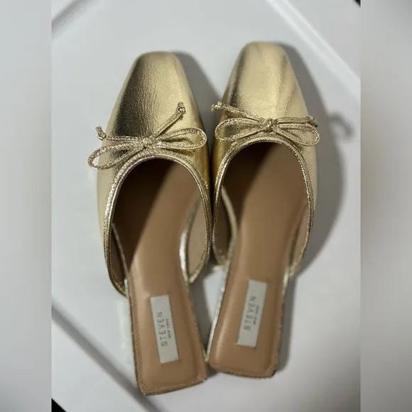 NWOT Steven by Steve Madden New York Gold Metallic Callandra Flat Mule Women’s 9
