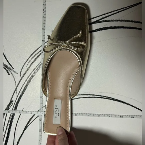NWOT Steven by Steve Madden New York Gold Metallic Callandra Flat Mule Women’s 9