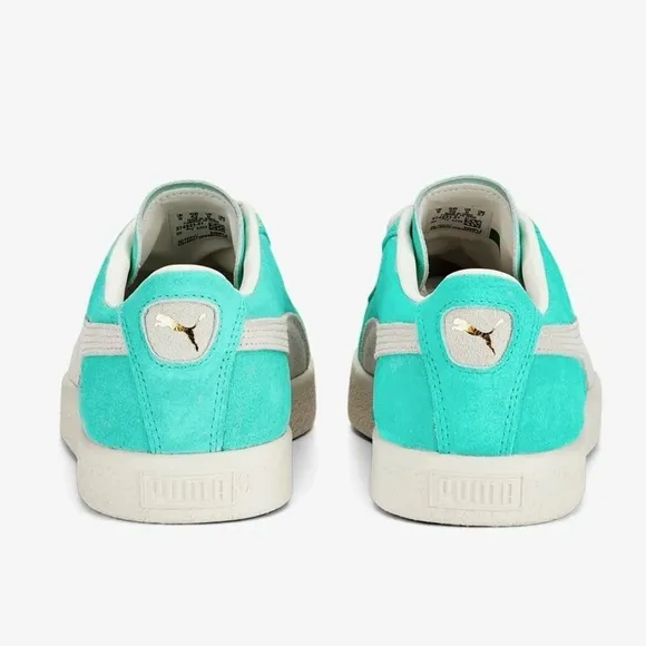 NWT Puma Suede VTG Textured Leather Sneakers , extra laces , mint green ivory