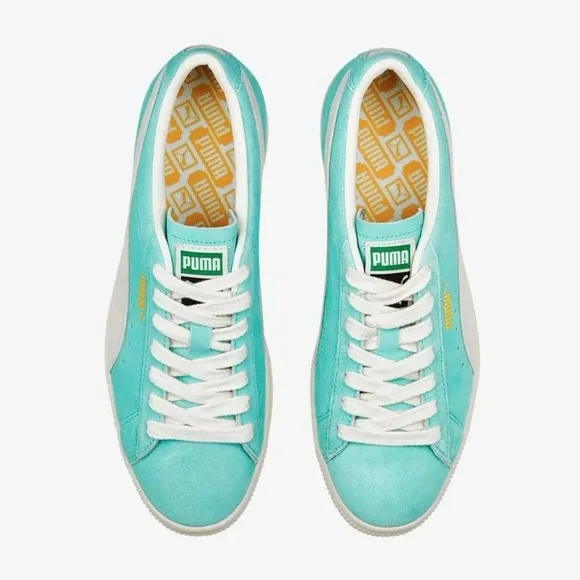 NWT Puma Suede VTG Textured Leather Sneakers , extra laces , mint green ivory