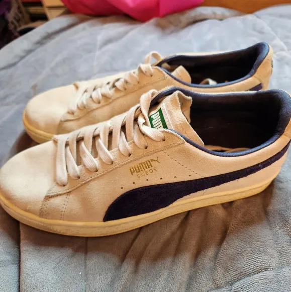 Puma Suede Cream And Navy Sneakers Mens 7 Womens 8.5