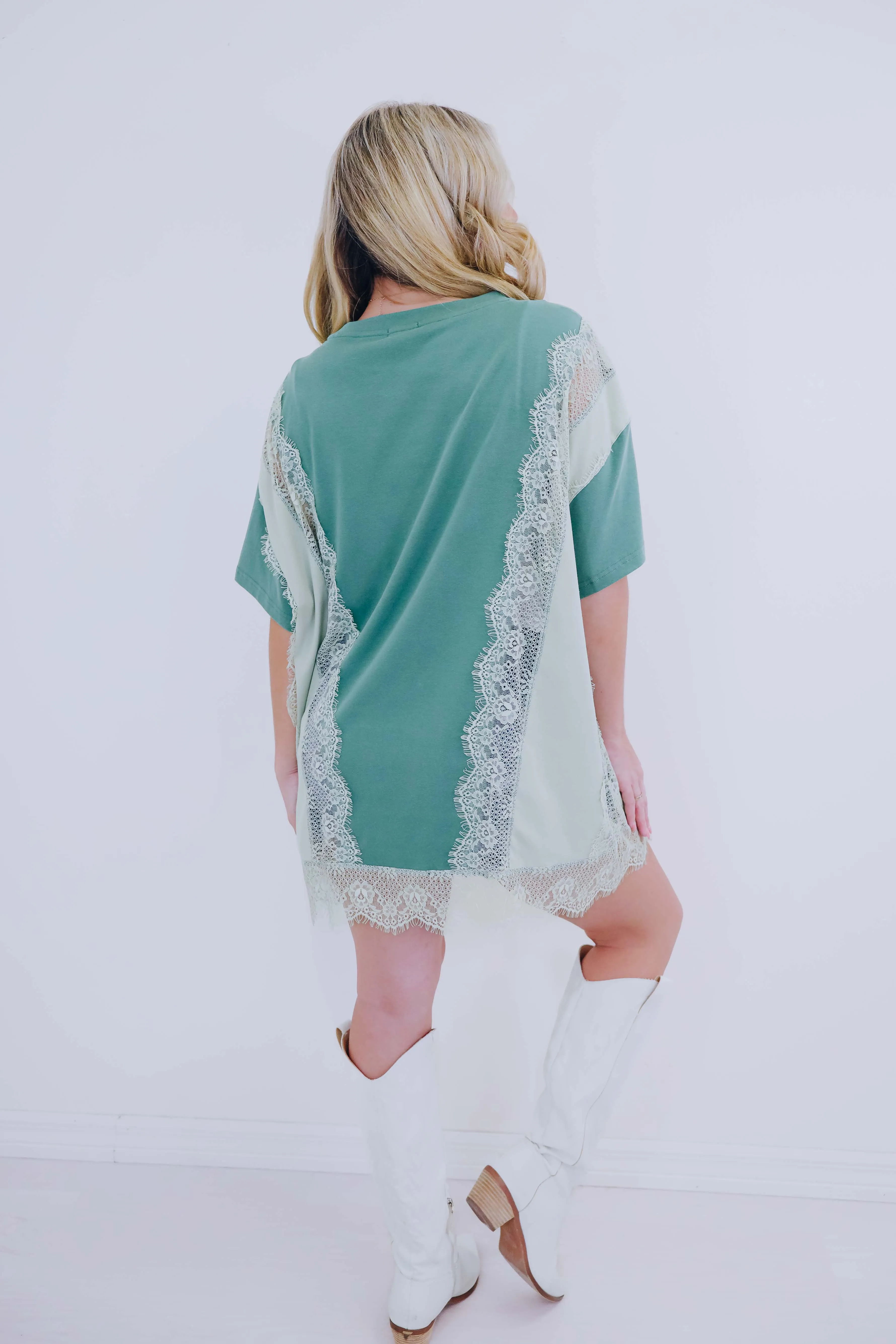 Retro Rules Peace N Lace Graphic Tee - 3 Colors