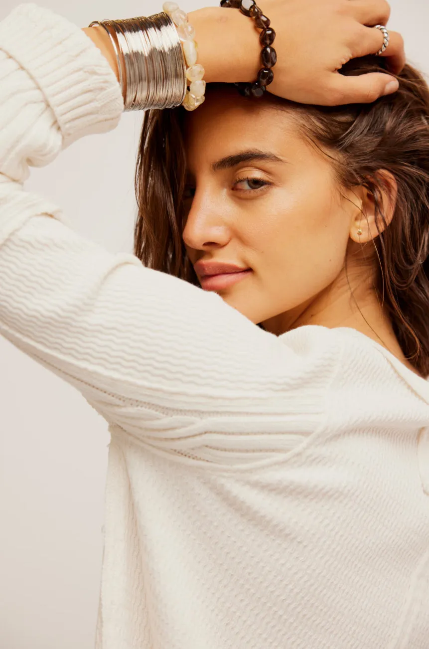 SWINGING CABLE CUFF LONG SLEEVE