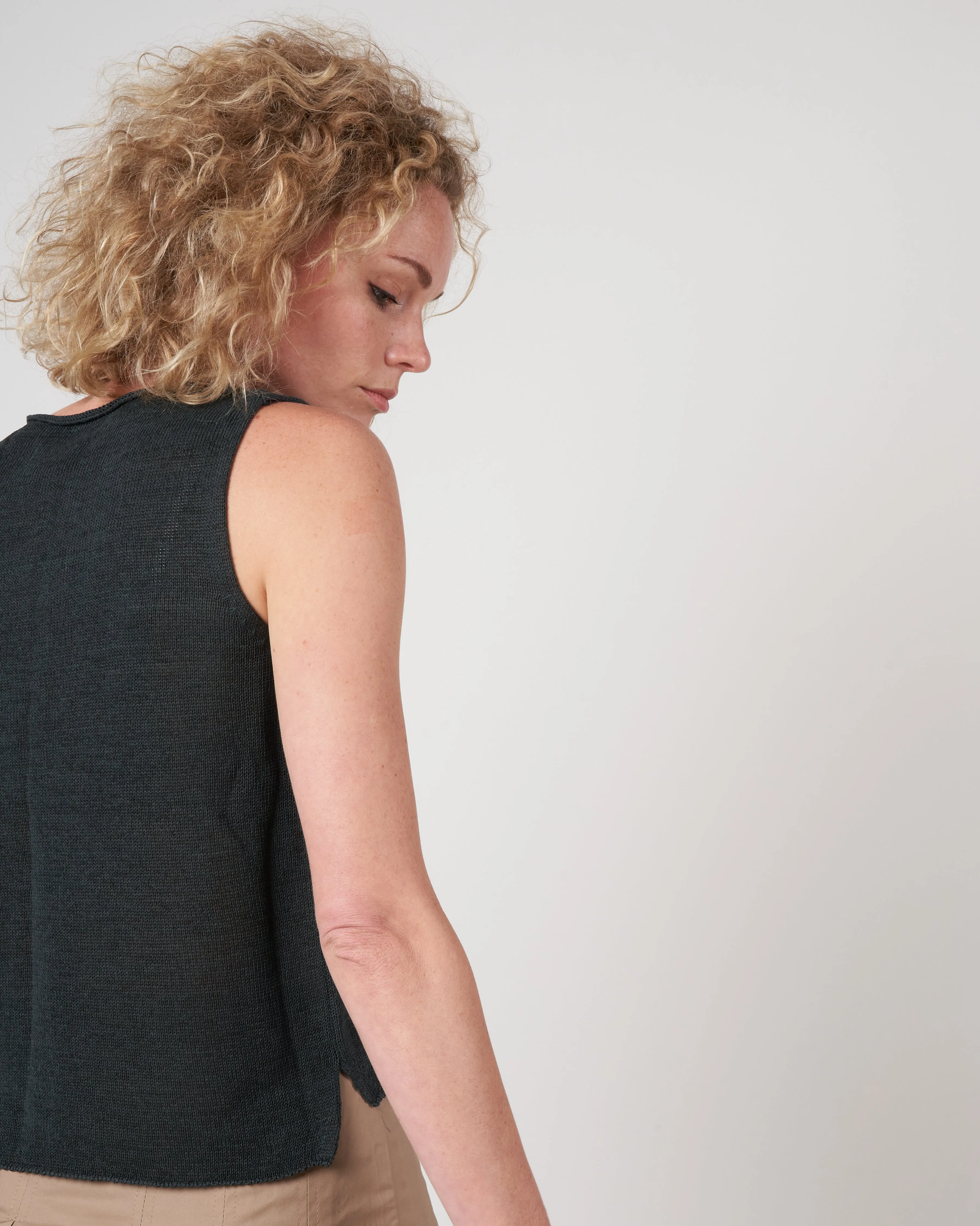 tape yarn sleeveless top - sumi