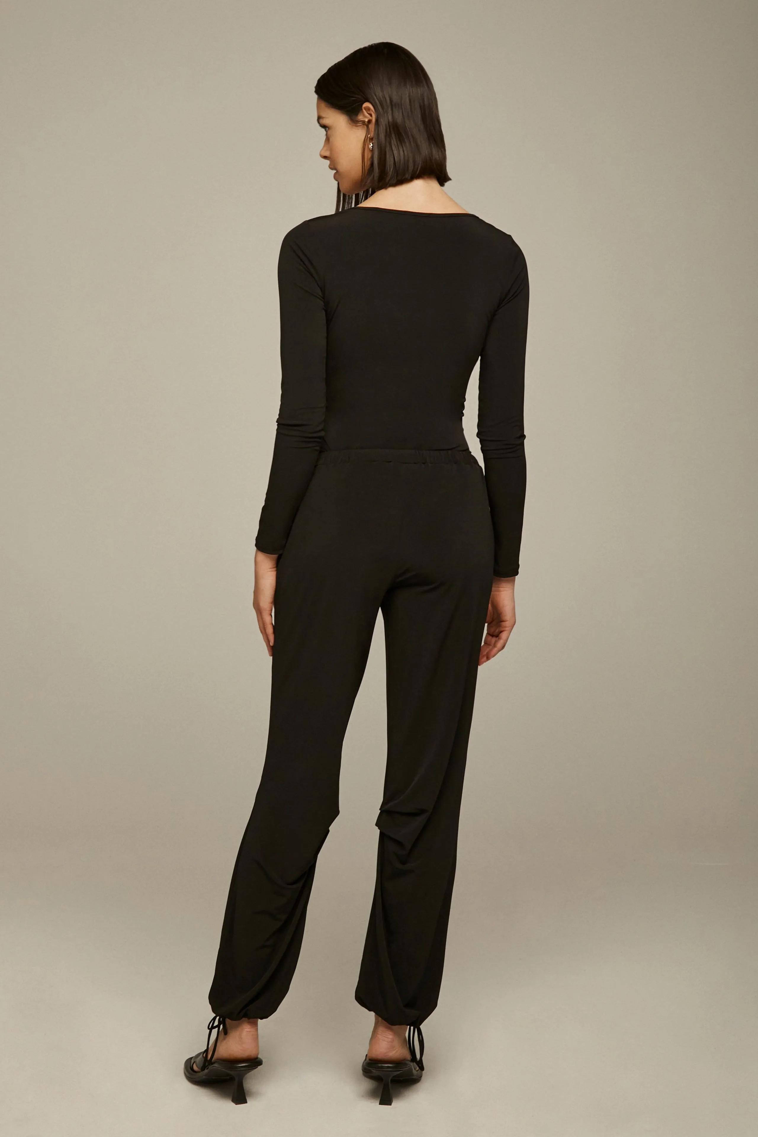 Twist Front Top
