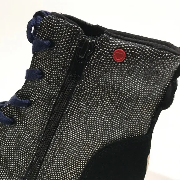 UGG I Heart Hi Top Sparkly Sneakers -Black / Silver -Youth US 6 -NEW