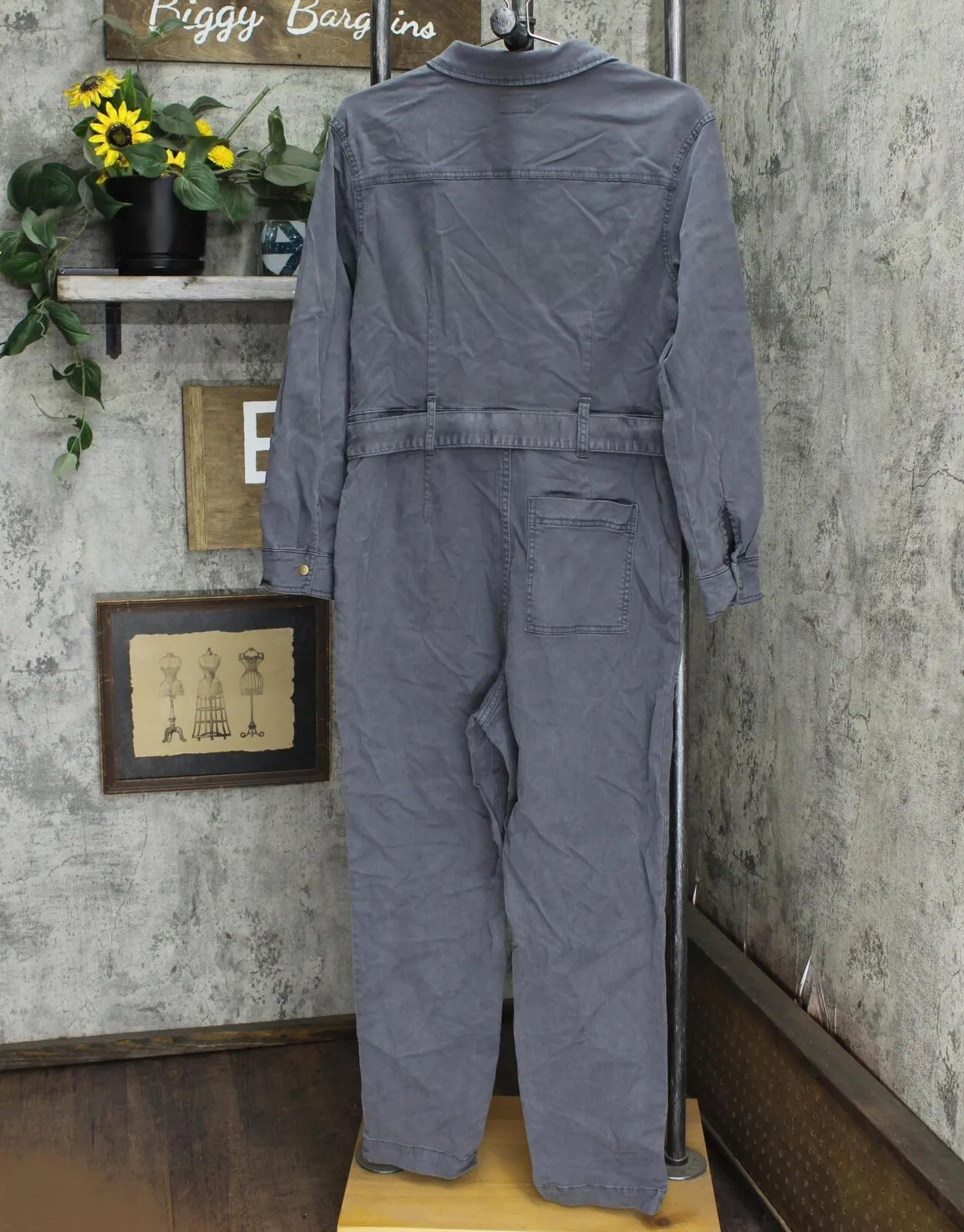Universal Thread Women's Long Sleeve V-Neck Cropped Boilersuit 561425