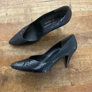 Vintage 1990’s Stuart Weitzman snakeskin pumps size 9