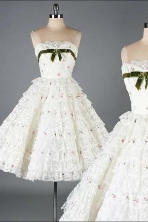Vintage Ball Gown Homecoming Dresses Strapless Sleeveless Tulle Short Prom Dress Chic Party Dress OHM121