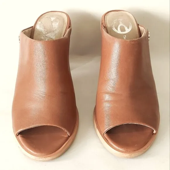Wishbone Collection Mule Size 6 Caramel Leather Open Toe Stack Heel Slide Slipon