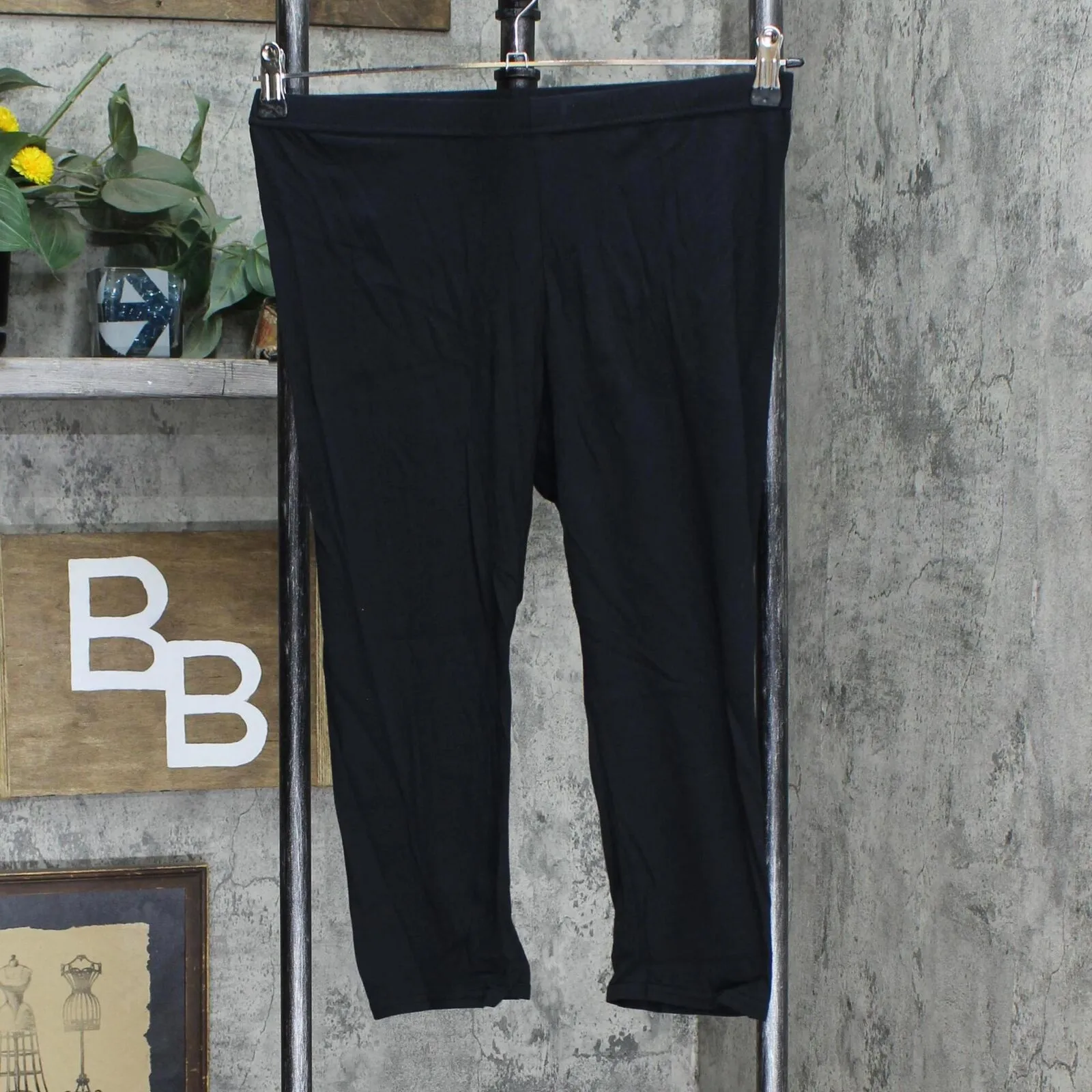 Xhilaration Women's Cotton Capri Leggings PTL-4338 Black XL